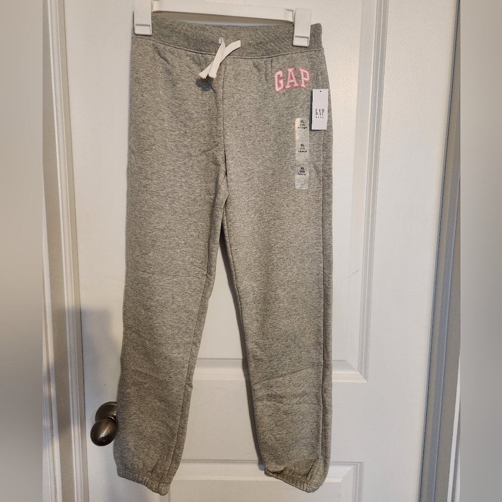 NWT. Gap kids sweatpants. Gray. Size youth xl.